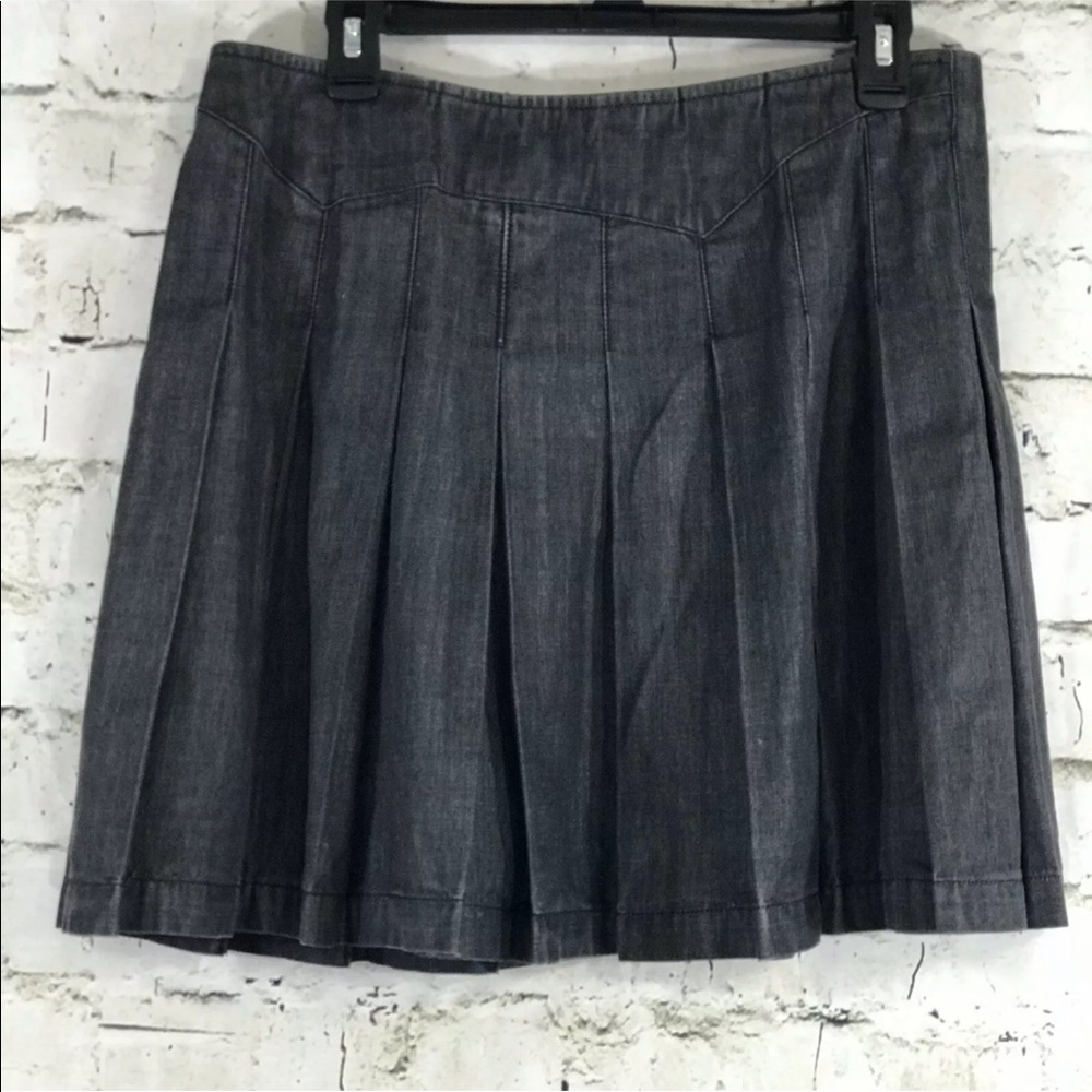 Banana Republic Skirt Size 8 Pleated Dark Gray - Picture 2 of 6